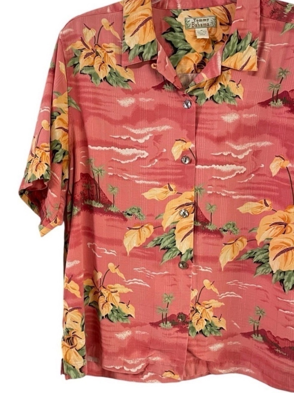 Tommy Bahama Women's Medium Silk Tropical Print Short Sleeve Button-down Shirt - Picture 3 of 14